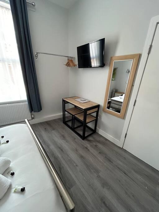 Ferienwohnung The Niche York Exterior foto