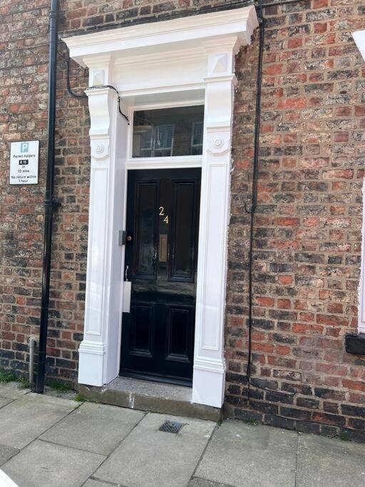 Ferienwohnung The Niche York Exterior foto